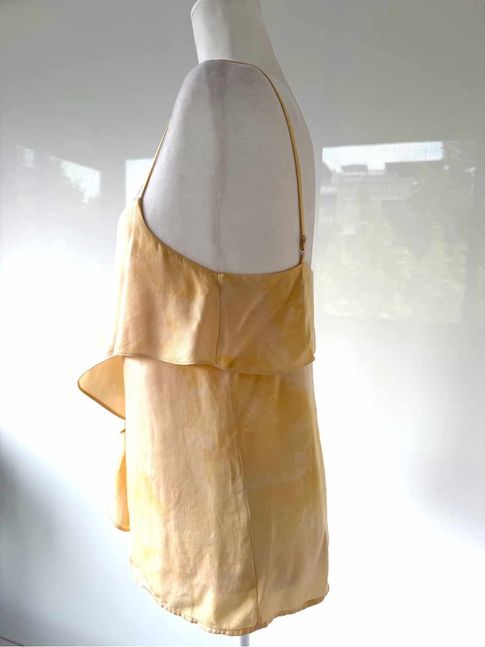 Theory Pale Ombre Yellow Silk Cami with Ruffle Detail - Picture 4 of 8